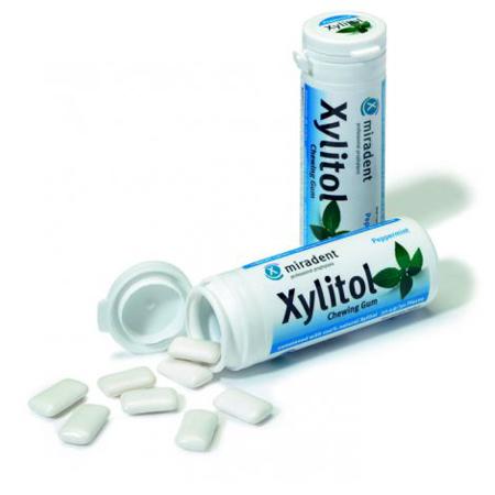 Купить Медицинская жевательная резинка с ксилитом xylitol chewing gum для ухода за зубами, вкус перечной мяты miradent/docdont